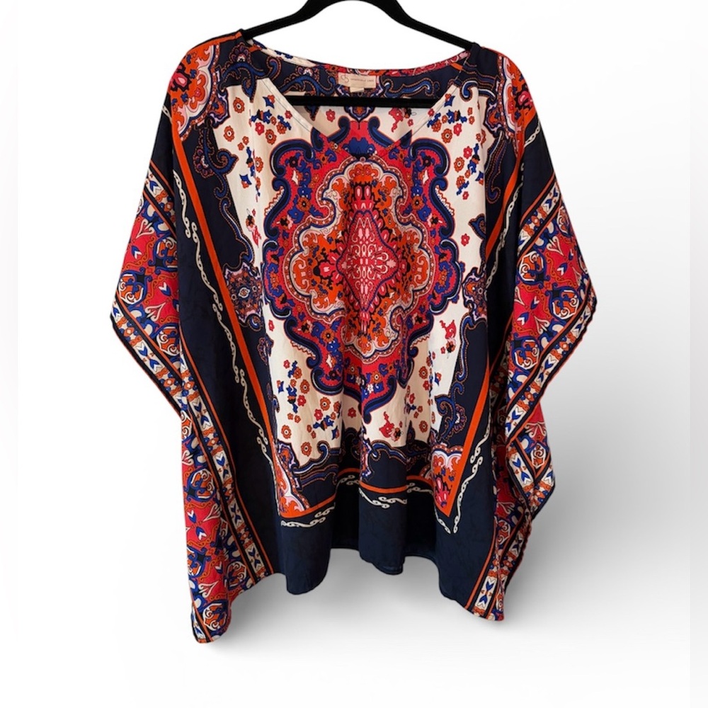 Bohemian Floral Print Women's Poncho Top, Size XL.
